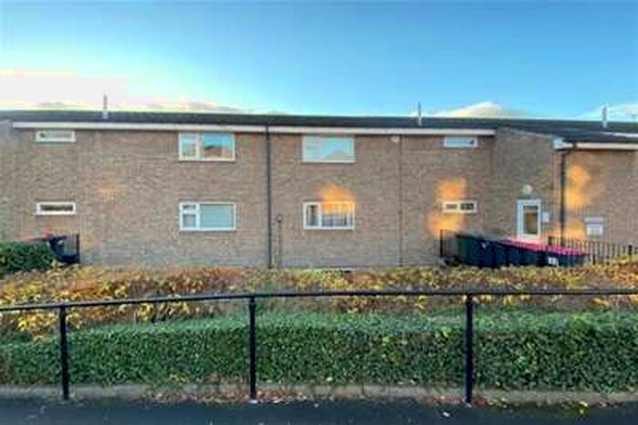 2 Bedroom Flat To Rent In Broom Chase, Rotherham, S60