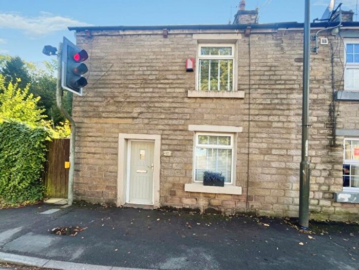 2 Bedroom End Of Terrace House For Sale In Dinting Vale, Glossop, Derbyshire, SK13