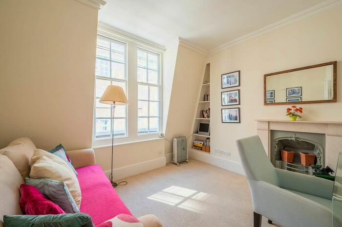 1 Bedroom Flat To Rent In Carrington Street, Mayfair, London, W1J