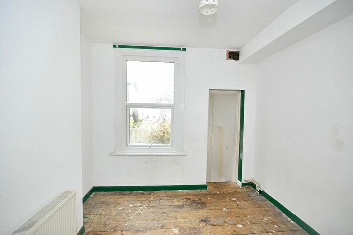 1 Bedroom Flat For Sale In B Scrubs Lane, Harlesden, London, NW10