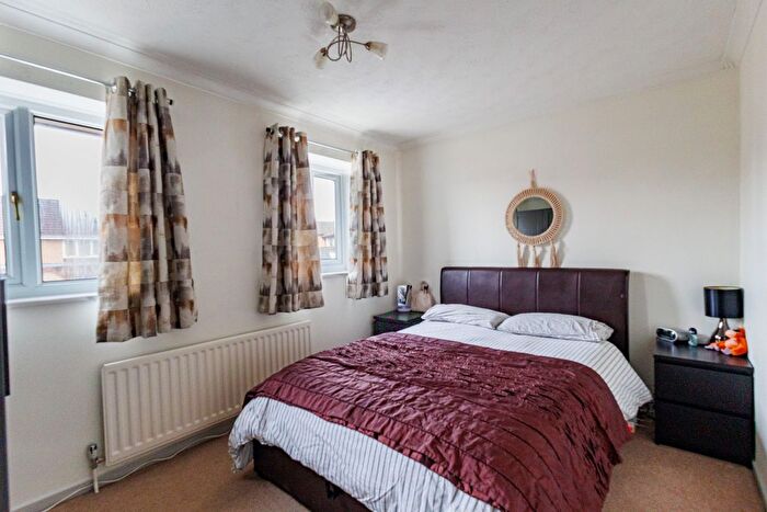 2 Bedroom Semi-Detached House For Sale In Boundary Close, Swindon, SN2