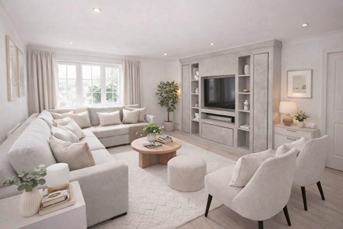 3 Bedroom Semi-Detached House For Sale In Robeson Way, Borehamwood, WD6