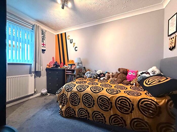 3 Bedroom Semi-Detached House For Sale In Drake Avenue, Chatteris, Cambs., PE16 - Photo 6