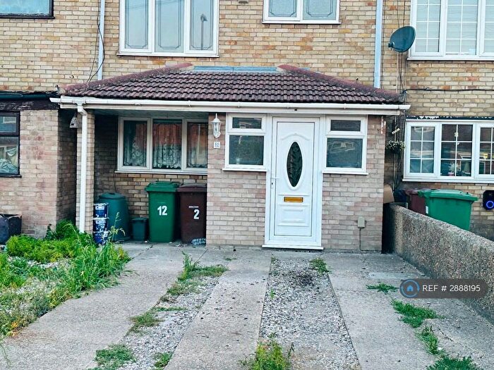3 Bedroom Terraced House To Rent In Brunel Close, Tilbury, RM18