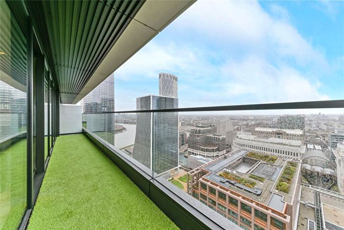 2 Bedroom Apartment For Sale In Bagshaw Building, Wards Place, Canary Wharf, London, E14