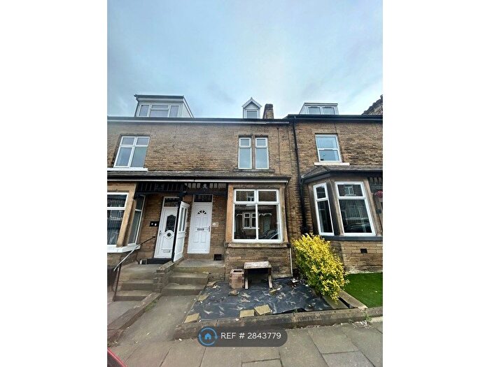 4 Bedroom Terraced House To Rent In Norwood Terrace, Bradford, BD18