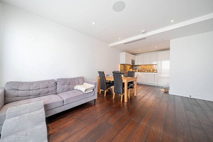 1 Bedroom Flat For Sale In Central Avenue, Fulham, London, SW6