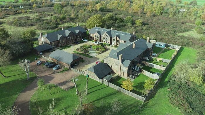 5 Bedroom Property To Rent In Princess Park, Addlestone, KT15