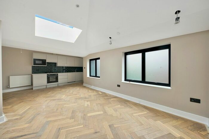 1 Bedroom Flat To Rent In Knox Road, London, E7