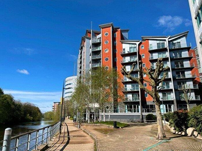 2 Bedroom Apartment To Rent In Whitehall Quay, Leeds, Uk, LS1