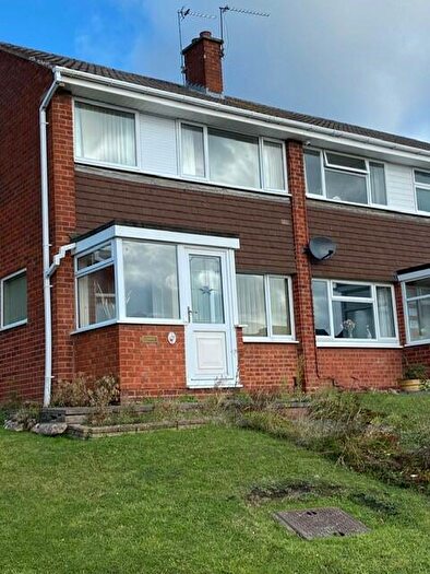 3 Bedroom Terraced House To Rent In Yew Tree Hills, Dudley, West Midlands, DY2