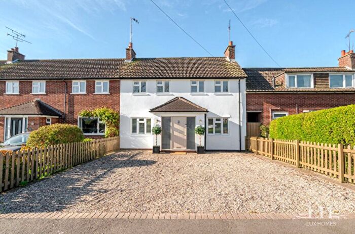 3 Bedroom Terraced House For Sale In Pemberton Avenue, Ingatestone, CM4