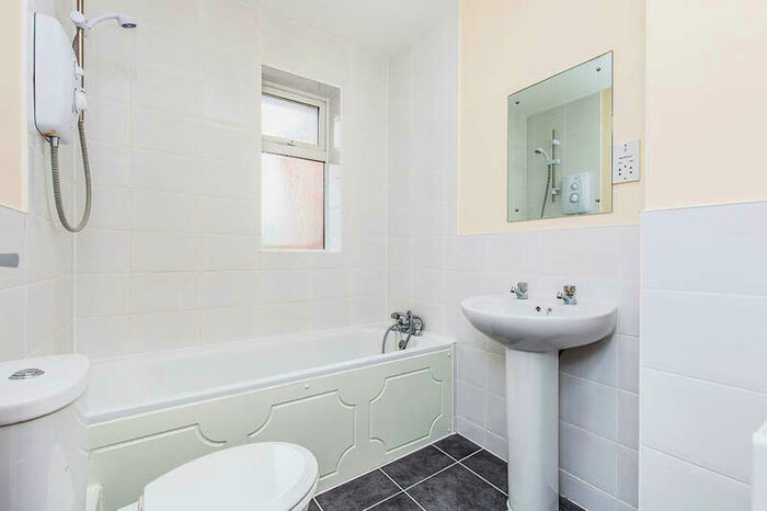 2 Bedroom Flat To Rent In A 6 Coxford Drove, Southampton, SO16