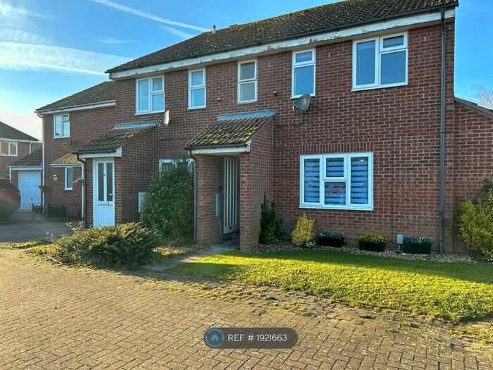 1 Bedroom Flat To Rent In Maypole Green Road, Colchester, CO2