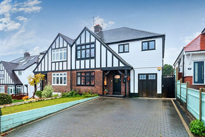 4 Bedroom Semi Detached House For Sale In Park Avenue, Orpington, BR6