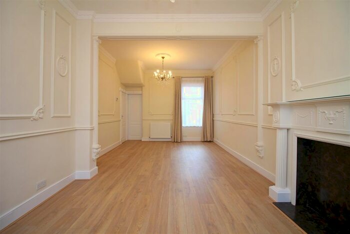 2 Bedroom Property To Rent In Blackhorse Road, London, E17