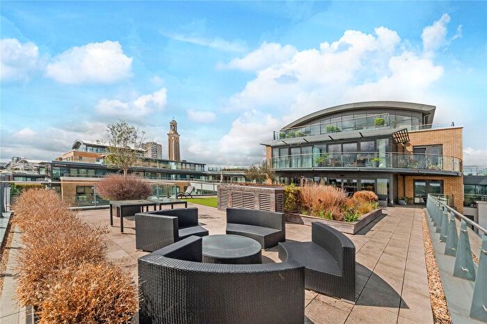 3 Bedroom Flat To Rent In Belvedere House, Kew Bridge, TW8