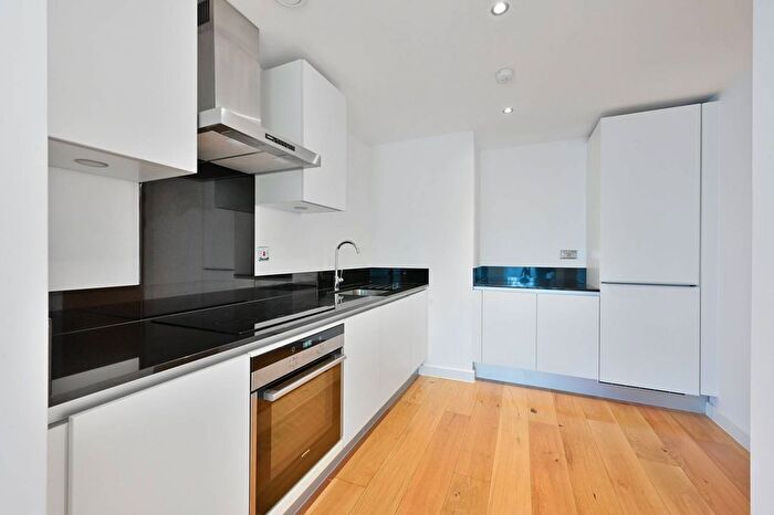 1 Bedroom Flat To Rent In Upper Richmond Road, East Putney, London, SW15
