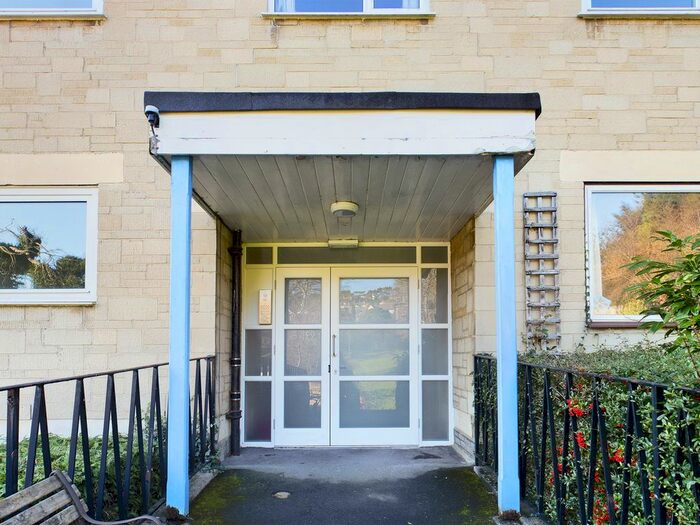 2 Bedroom Flat To Rent In Park Court, Park Road, Stroud GL5