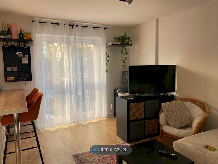 2 Bedroom Flat To Rent In Southwood Road, Liverpool, L17