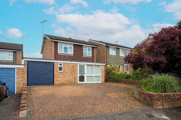 3 Bedroom Detached House To Rent In Tannsfield Drive, Hemel Hempstead, Hertfordshire, HP2