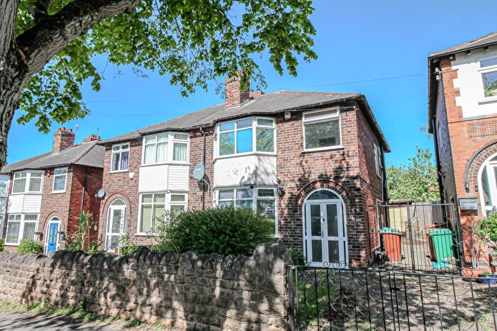 3 Bedroom Semi-Detached House To Rent In Perry Road, Nottingham, NG5