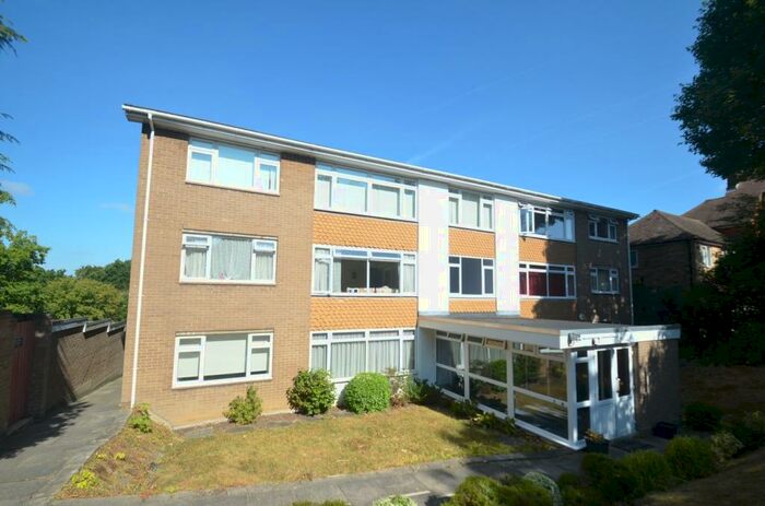 2 Bedroom Flat To Rent In Kingswood Road, Shortlands, Bromley, BR2