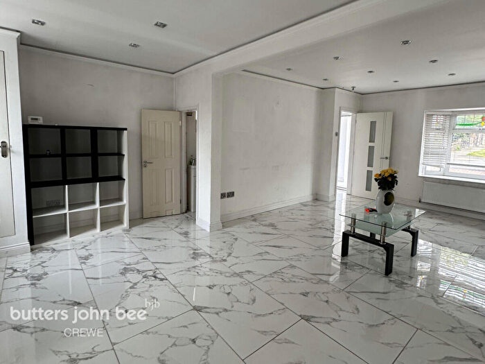 2 Bedroom Semi-Detached House To Rent In Penrhyn Road, Northwich, CW8