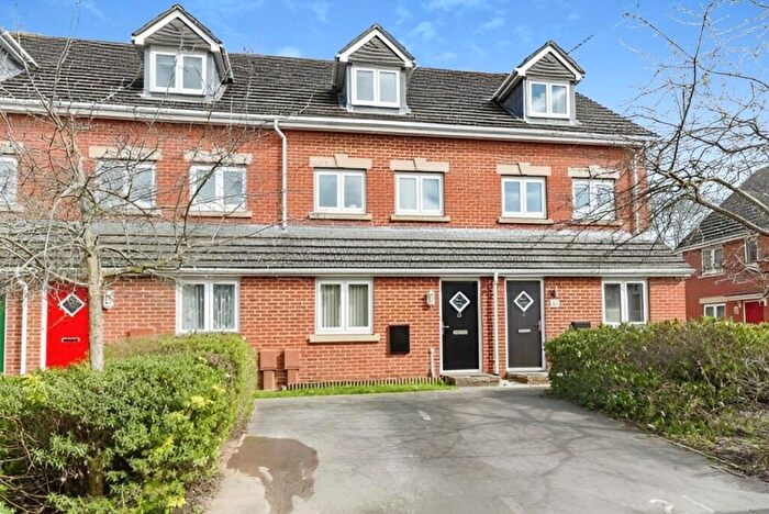 2 Bedroom Maisonette To Rent In Little Hackets, Havant, Hampshire, PO9