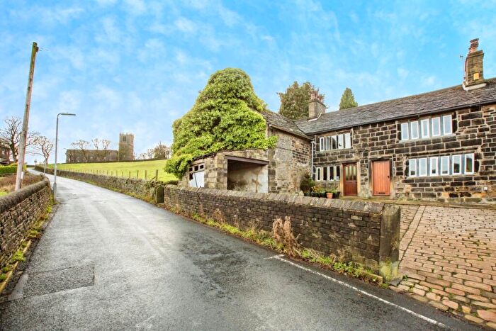 3 Bedroom End Of Terrace House For Sale In Church Terrace, Sowerby Bridge, West Yorkshire, HX6