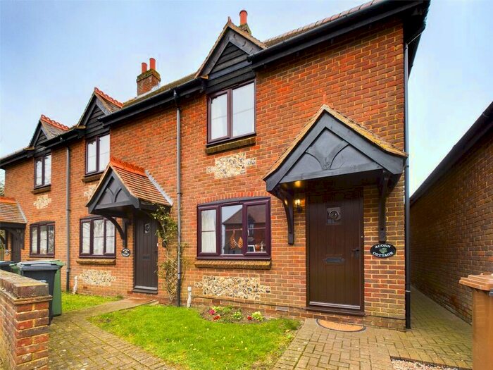 2 Bedroom End Of Terrace House To Rent In Farm Place, Henton, Chinnor, Oxfordshire, OX39