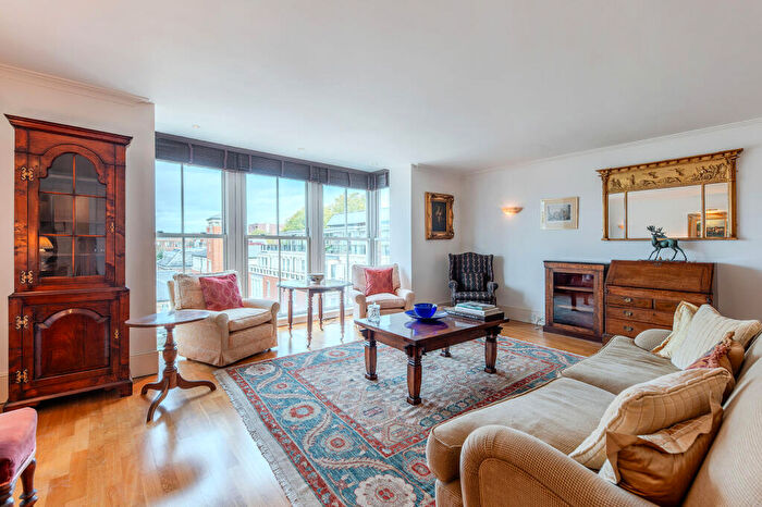 3 Bedroom Flat For Sale In Coleridge Gardens, London, SW10