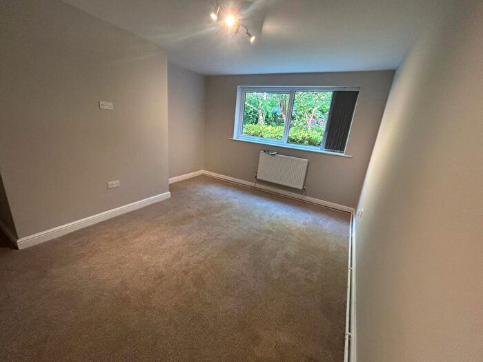 2 Bedroom Apartment To Rent In Palmerston Road, Liverpool, L18
