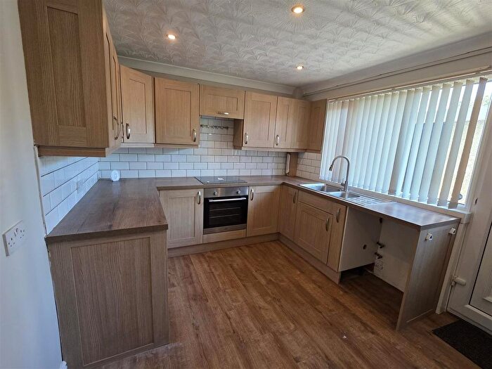 4 Bedroom Terraced House To Rent In Wickenby Garth, Bransholme, HU7