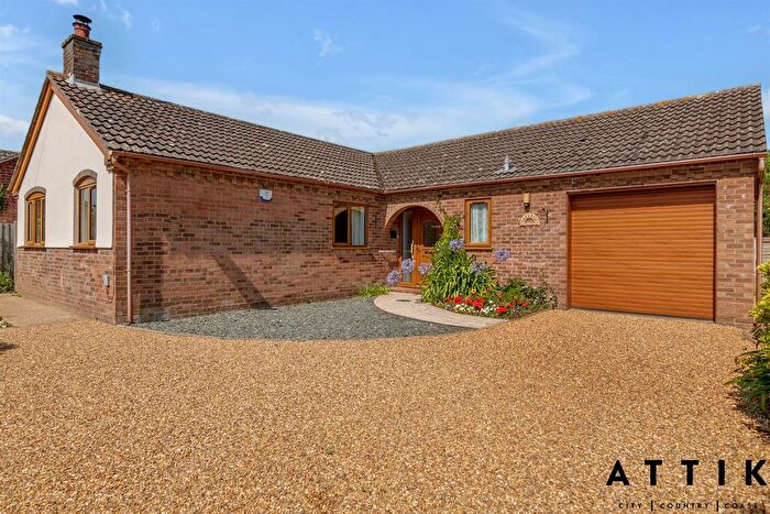 3 Bedroom Detached Bungalow For Sale In The Street, Rumburgh, Halesworth, IP19