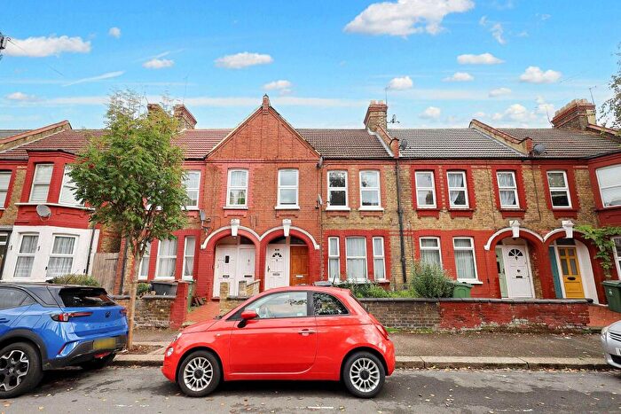 2 Bedroom Flat For Sale In Morieux Road, Leyton, London, E10