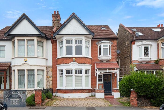5 Bedroom Semi Detached House To Rent In Woodlands Avenue, Wanstead, E11