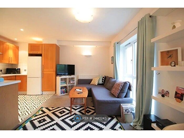 1 Bedroom Flat To Rent In Dukes Terrace, Liverpool, L1