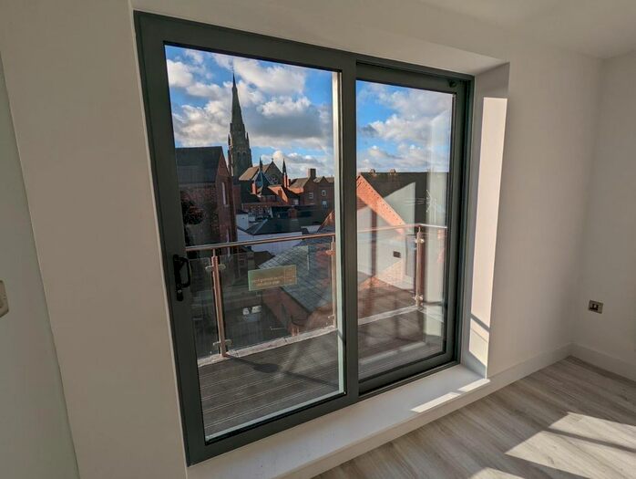 2 Bedroom Flat To Rent In Tamworth Street, Lichfield, WS13