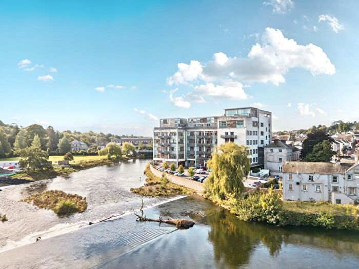 2 Bedroom Apartment For Sale In Stramongate, Kendal, LA9