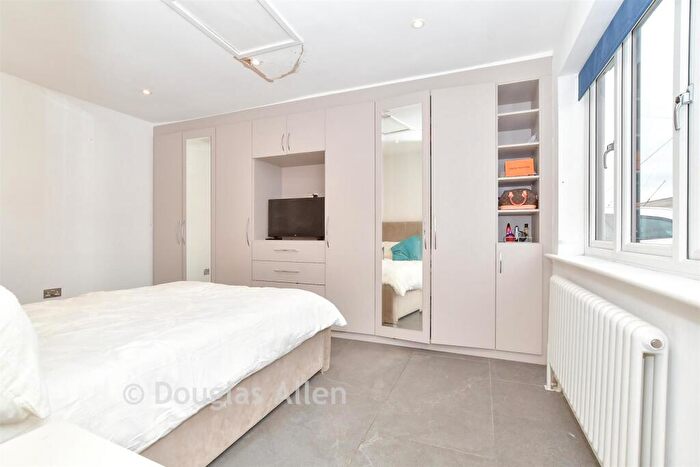 3 Bedroom Bungalow For Sale In Forest Road, Ilford, Essex, IG6