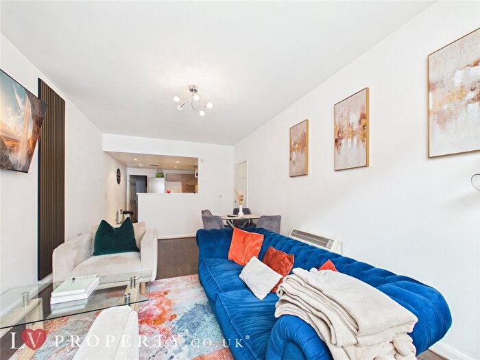 2 Bedroom Flat For Sale In Tenby Street North, Birmingham, West Midlands, B1