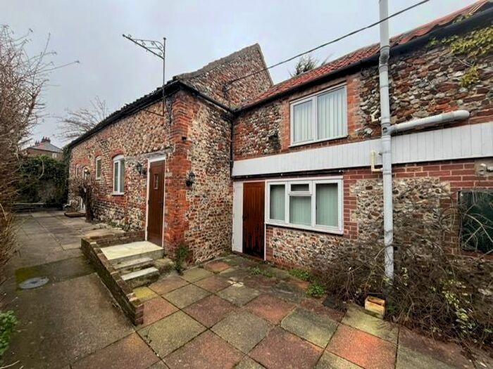 5 Bedroom Property To Rent In High Street, Walsingham, NR22