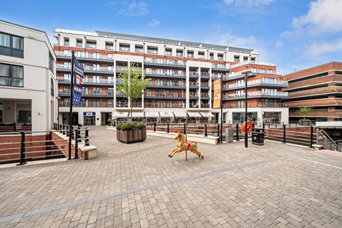 2 Bedroom Apartment For Sale In The Colonnade, Maidenhead, SL6