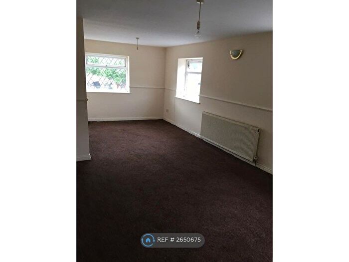 1 Bedroom Flat To Rent In Chapel Lane, Halifax, HX3