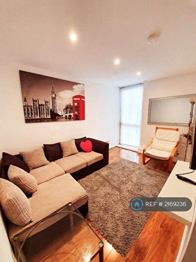 5 Bedroom Flat To Rent In Le Moal House, London, E1