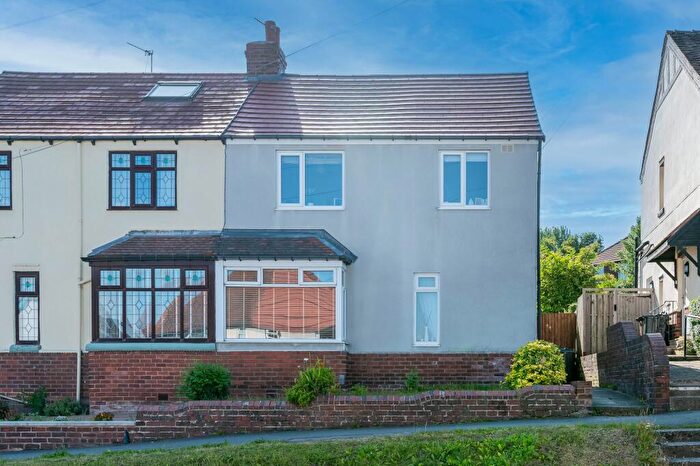 3 Bedroom Semi-Detached House To Rent In Norton Lees Lane, Sheffield, S8