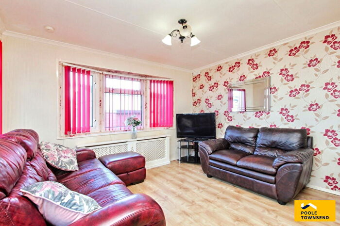 2 Bedroom Chalet For Sale In West Shore Park, Walney, Barrow-in-furness, LA14
