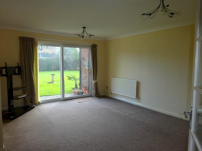 2 Bedroom Flat To Rent In Cedar Crescent, St. Marys Bay, Romney Marsh TN29