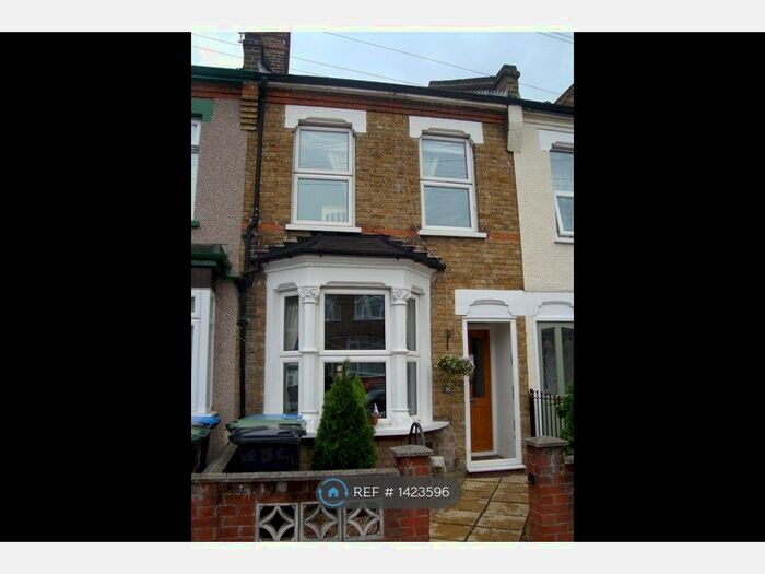 3 Bedroom Terraced House To Rent In Elmhurst Road, Enfield, EN3